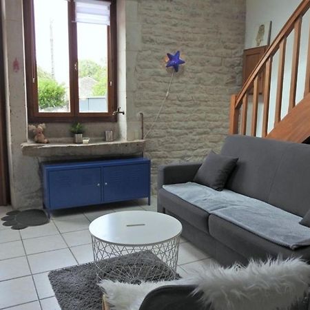 Le Gite Des Ecuries De La Roche Vieville Buitenkant foto
